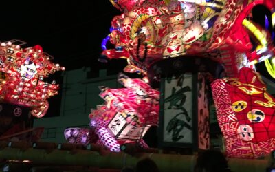 津沢夜高祭見に行った